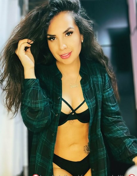 iamfey actrice sexy galerie