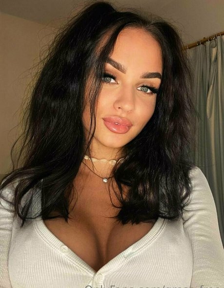 gros seins branlette espagnole onlyfans hd exclusif des photos