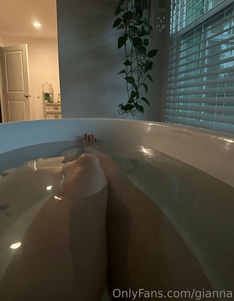 massage lesbien onlyfans nu en haute qualité photo