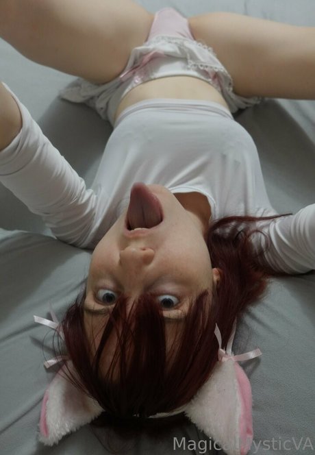 chaton courbé onlyfans hd parfaite des photos