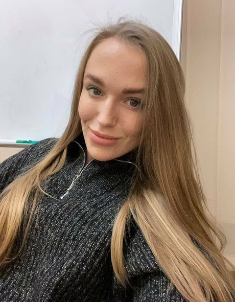 your nice aislin modèle artistique galeries