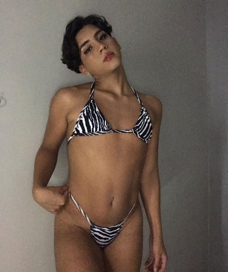 string gros cul onlyfans belle haute qualité galerie