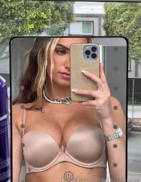 Rachie Skye haut étoile galerie