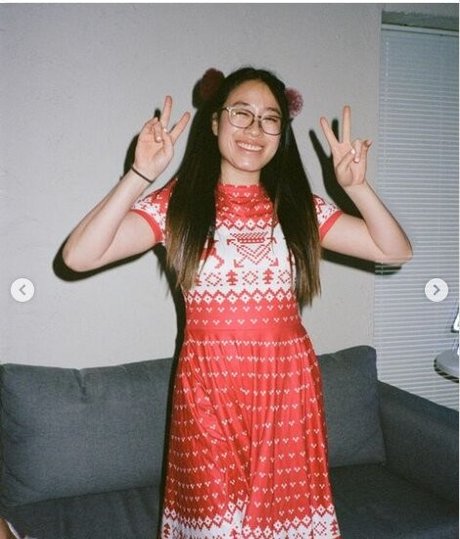 adolescent maigre onlyfans plutôt sexy galerie