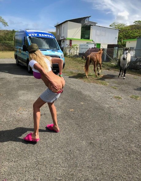 baisers lesbiens onlyfans exclusif archive