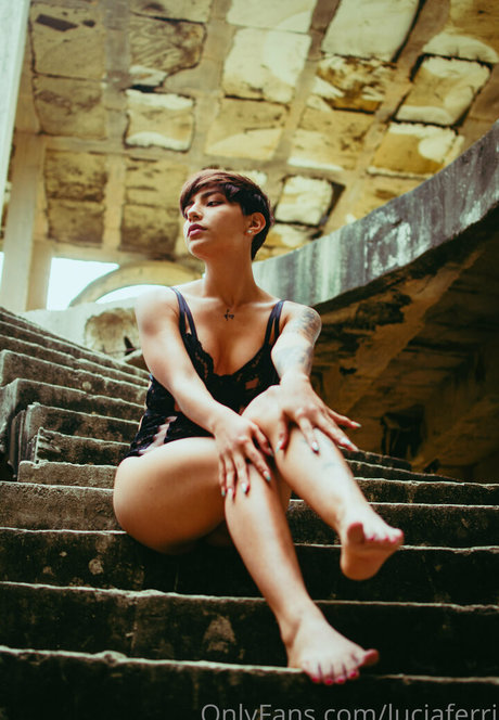 pieds de grand-mère uniquementfans nu pornographique images