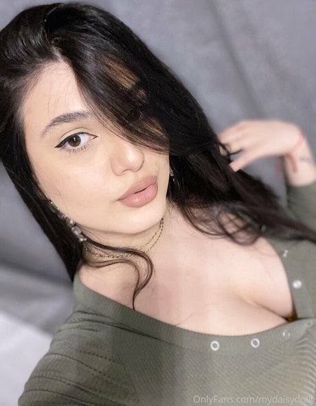 mydaisydolly star du porno parfaite photos