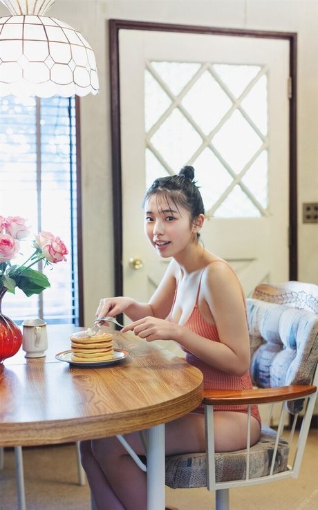 Kikuchi Hina star pornographique galeries