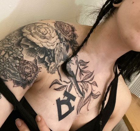 Amberthevalkyrie étoile adulte photo