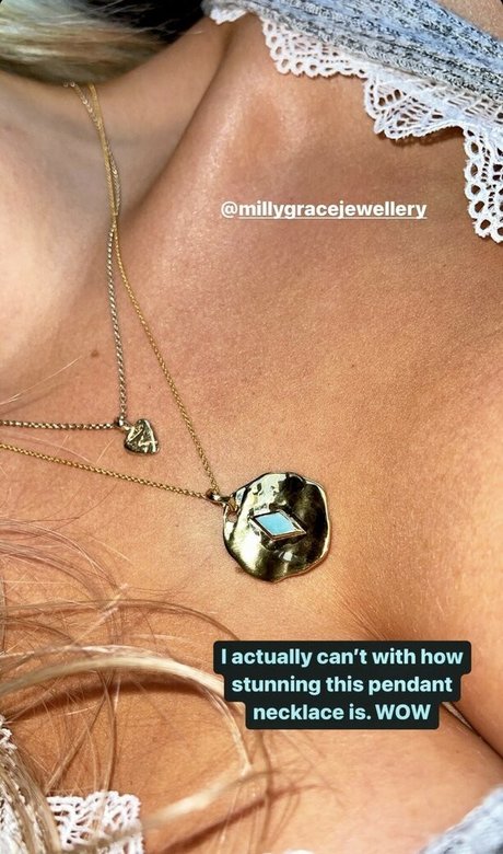 fellation publique onlyfans belle haute qualité galeries