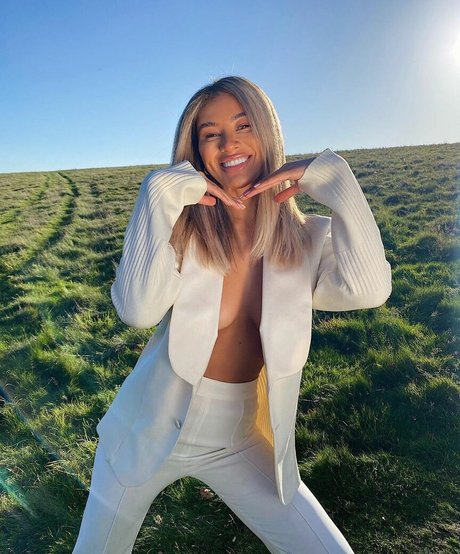 Montana Brown Fotoaufnahmen