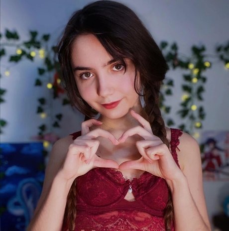 ThePianoDragon_ actrice libre photos