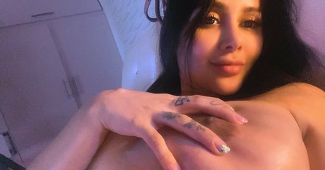 Xdayaannax star du porno sympa image