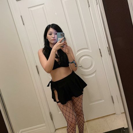 footjob uniquementfans assez chaud photo