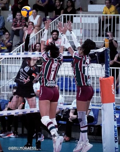 Lara Nobre star du porno adulte galeries