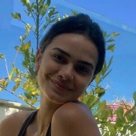 Lara Nobre modèle parfait images