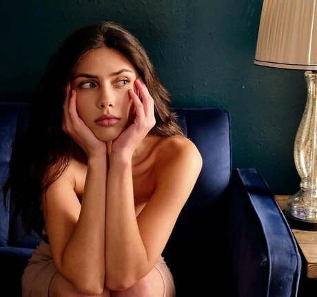 Victoria Bronova modèle gratuit archive