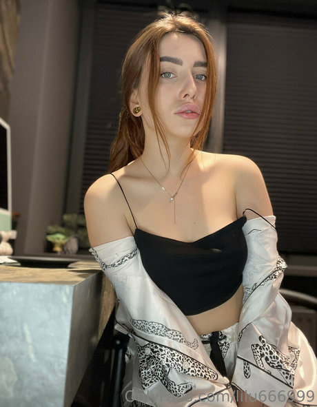 lilu666999 modèle pornographique galeries