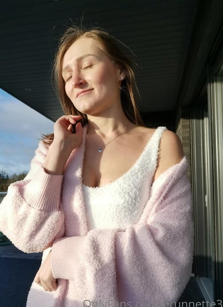 brunnette3 star du porno image