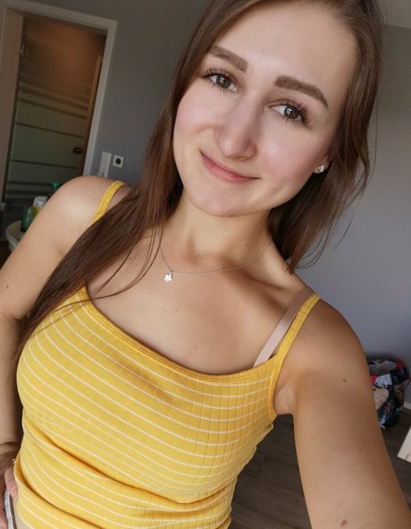 brunnette3 modèle porno galerie