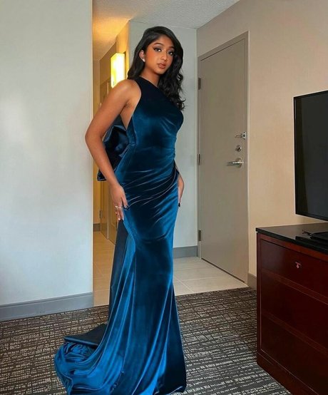 Maitreyi Ramakrishnan modèle de haute qualité des photos