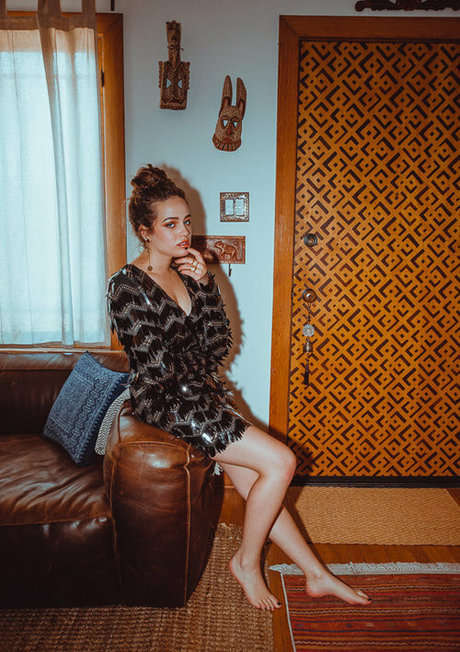 Mary Mouser actrice des photos