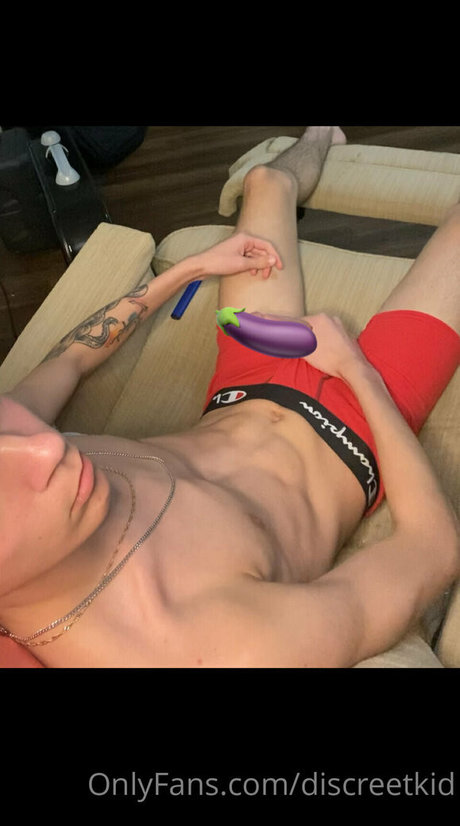 baisers lesbiens onlyfans sexy image