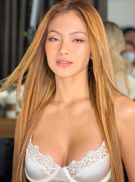 Pinay Gems étoile sexy collection