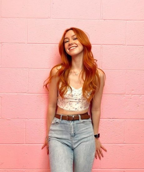 Ana Saia étoile exclusive galeries