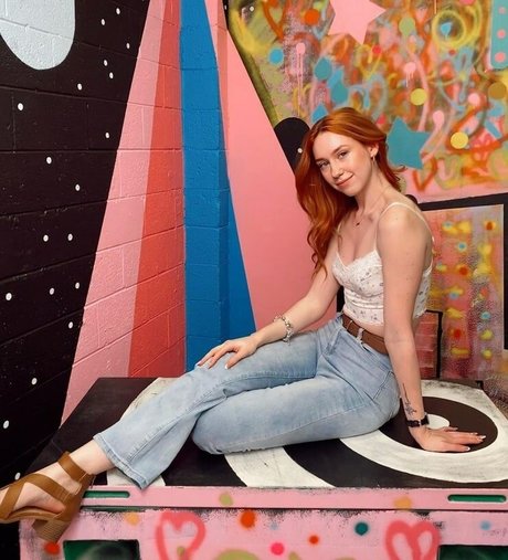 Ana Saia star du porno adulte photo