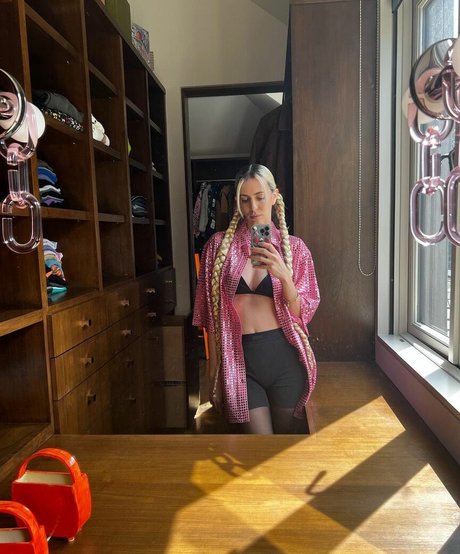 Hila Klein modèle exclusif galeries