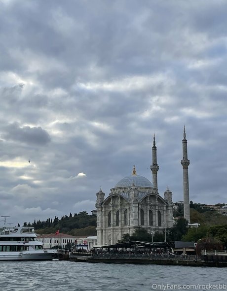 baisers lesbiens onlyfans bon collection