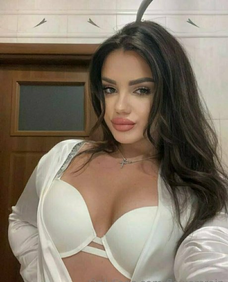 tatouages ​​blonds onlyfans haute qualité gratuit image