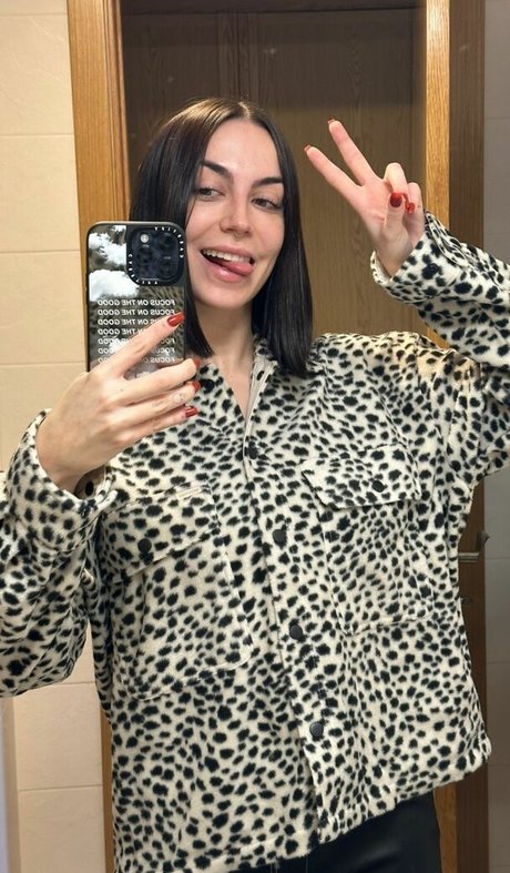 joi uniquementfans art parfait img