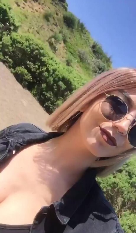 Maria Valero modèle érotique galerie