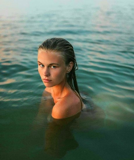 Lieke Van Der Hoorn modèle pornographique des photos