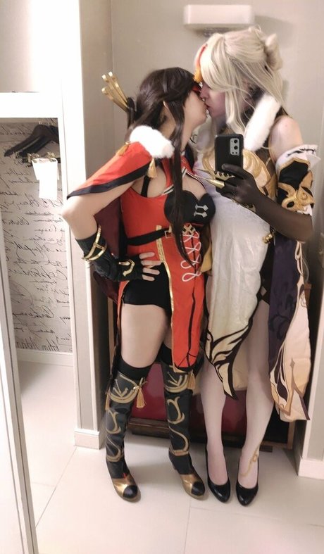 blonde aux gros seins onlyfans chaud sympa galeries