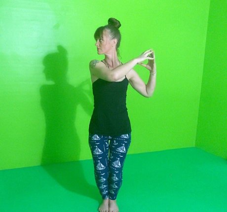 yogadommed modèle sexy photo