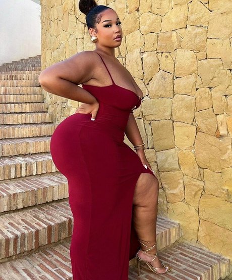 MissAssi star du porno érotique photo