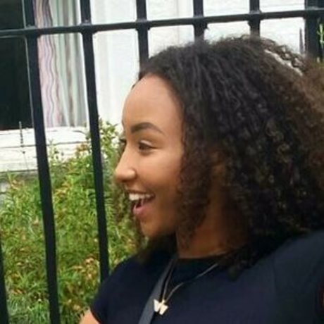 Naomi Schiff joli modèle archive