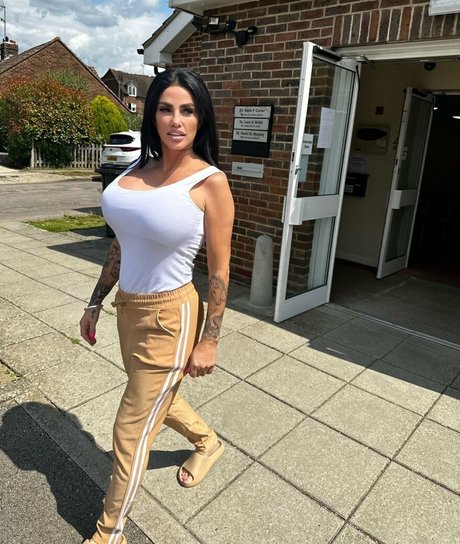 Katie Price star du porno érotique galerie