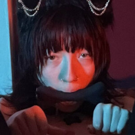 pissymantis actrice sexy img