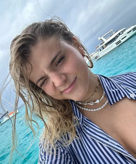 Giulia Nassa star du porno parfaite photos