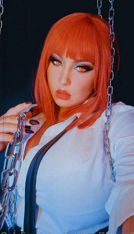 rousse aux gros seins onlyfans porno nu image