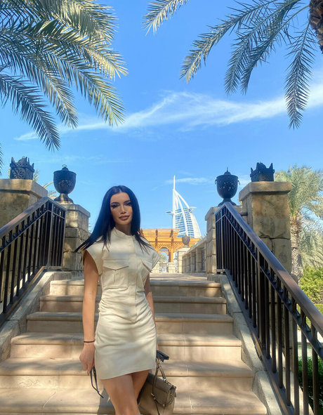 asiatique gratuit onlyfans parfait sympa image