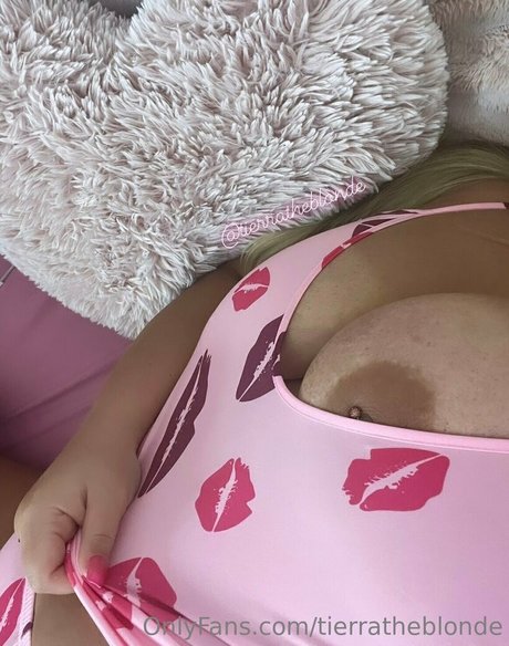 tierratheblonde nus étoiles image