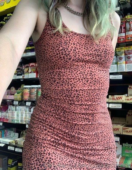 asiatique gratuit onlyfans érotique chaud image