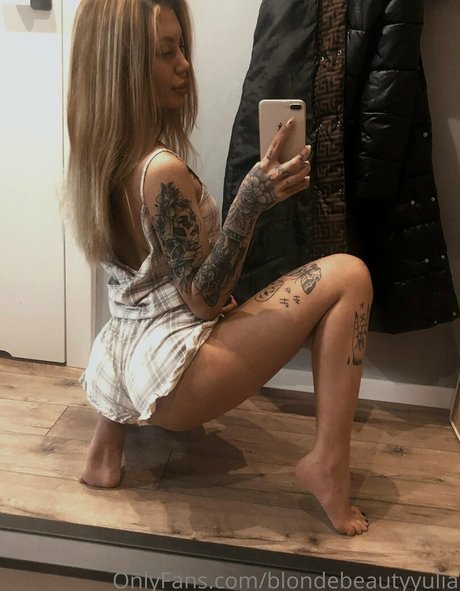 blondebeautyyulia étoile gratuite img