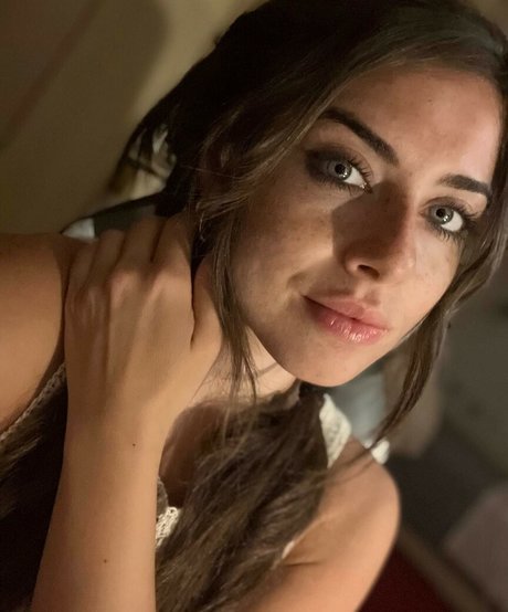 IlaMos ASMR actrice pornographique galerie