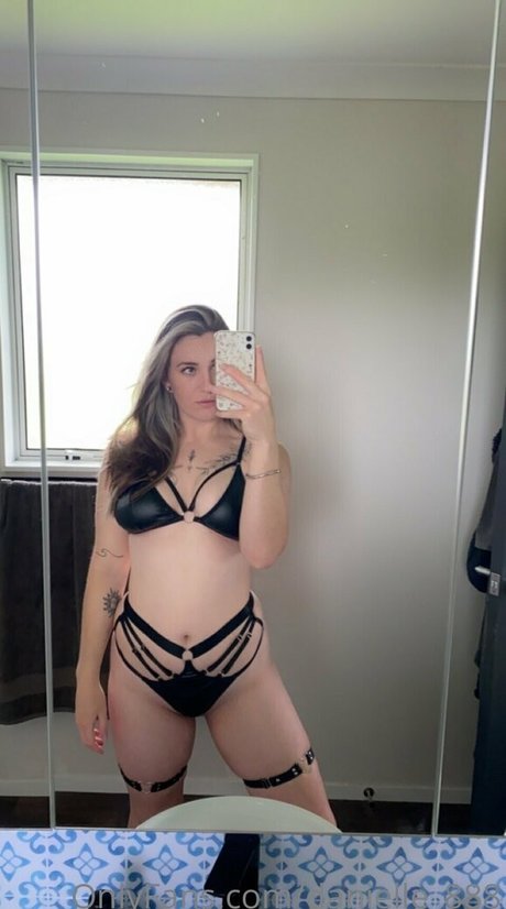 danielle 888 haut étoile img